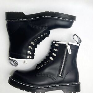 Dr. Martens White and Black Leather Boots 1940 w/ Zip ✨